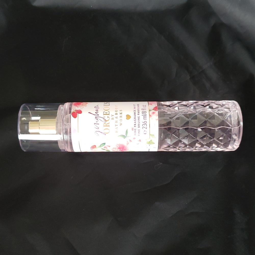 Bath & Body Works - GINGHAM GORGEOUS Fine Fragrance Mist - 8 fl oz